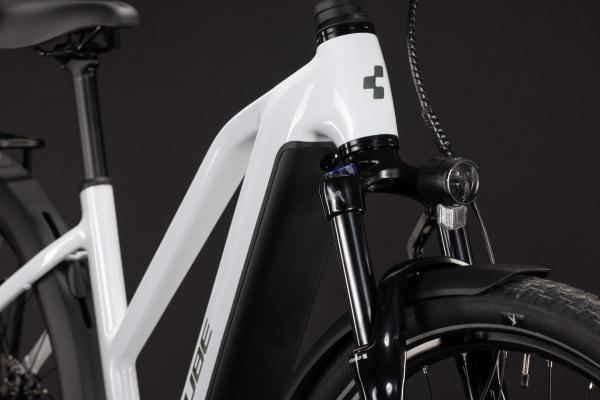 Cube Touring Hybrid ONE 600 metallicwhite'n'chrome Gr&ouml;&szlig;e: Trapeze 58 cm Produktbild 5