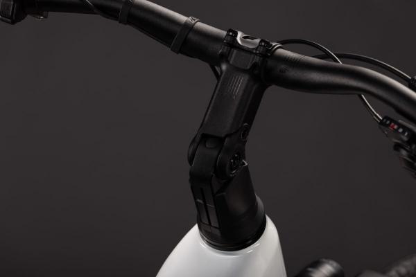 Cube Touring Hybrid ONE 600 metallicwhite'n'chrome Gr&ouml;&szlig;e: Easy Entry 46 cm Produktbild 3