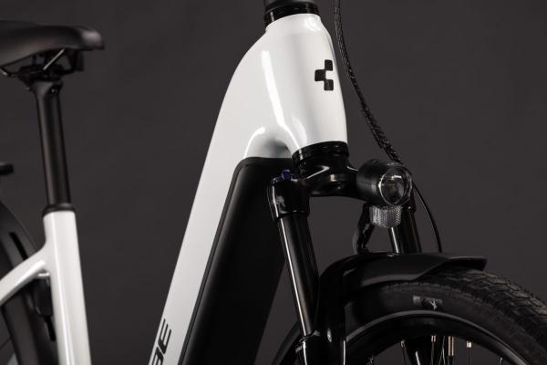 Cube Touring Hybrid ONE 600 metallicwhite'n'chrome Gr&ouml;&szlig;e: Easy Entry 54 cm Produktbild 5