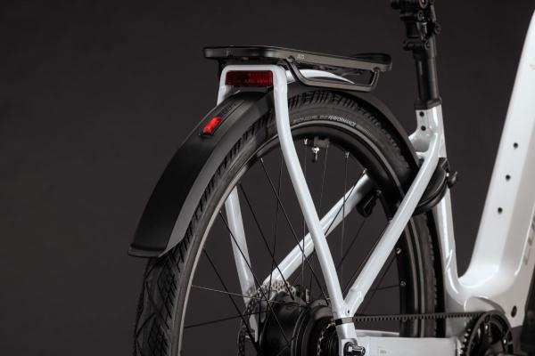 Cube Kathmandu Hybrid Deluxe Pro 800 metallicwhite'n'chrome Gr&ouml;&szlig;e: Easy Entry 46 cm Produktbild 4