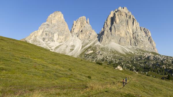 Trek Powerfly+ 4 EU M 29 Gloss Radioactive Red/Matte Da Produktbild 4
